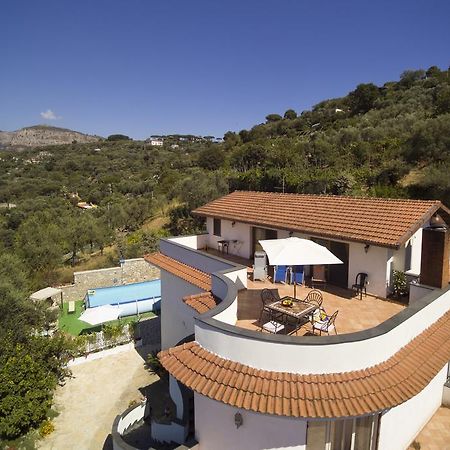 Appartamento Villa Degli Ulivi Sant'Agnello Bagian luar foto