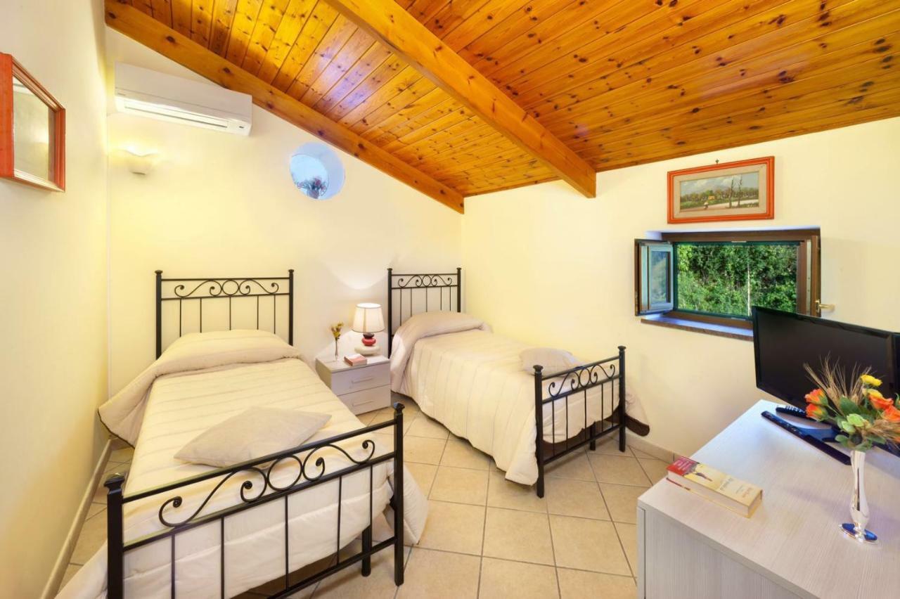 Appartamento Villa Degli Ulivi Sant'Agnello Bagian luar foto